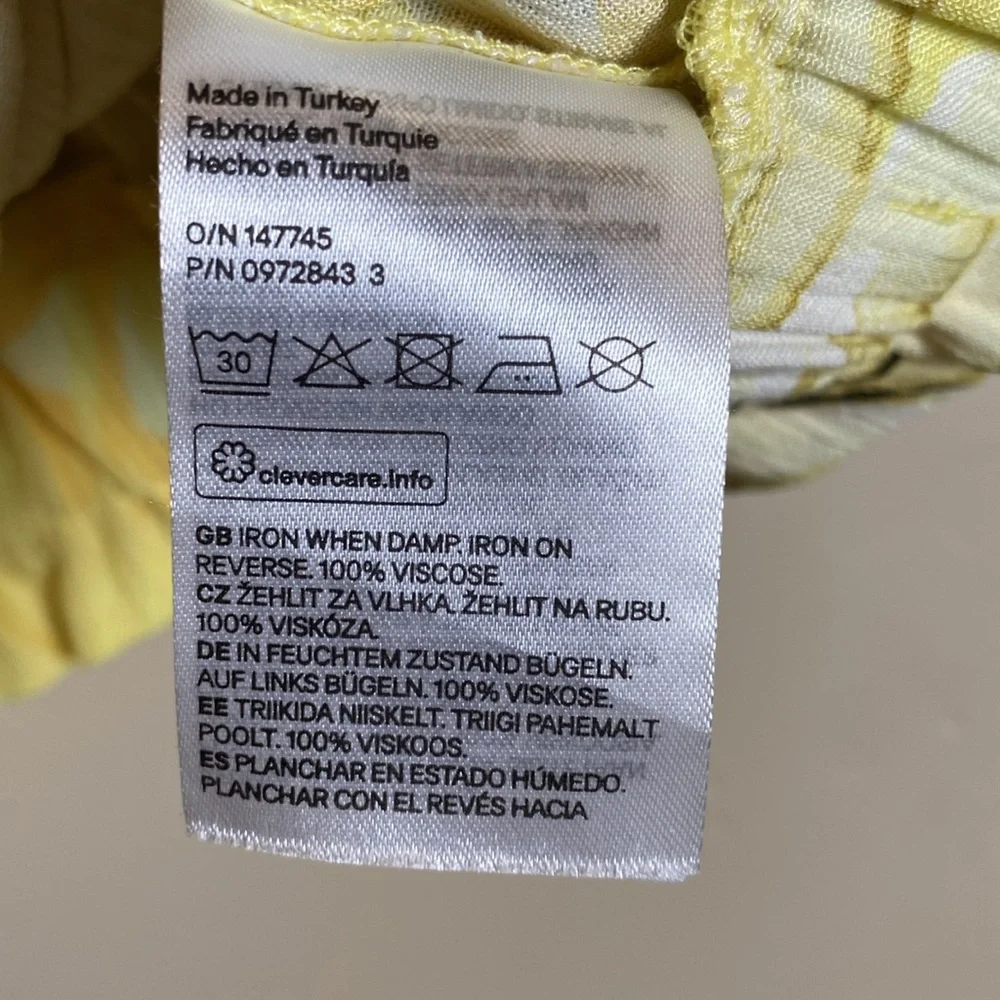 NWT H&M LARGE sunflower Yellow Crop - Picture 5 of 6
